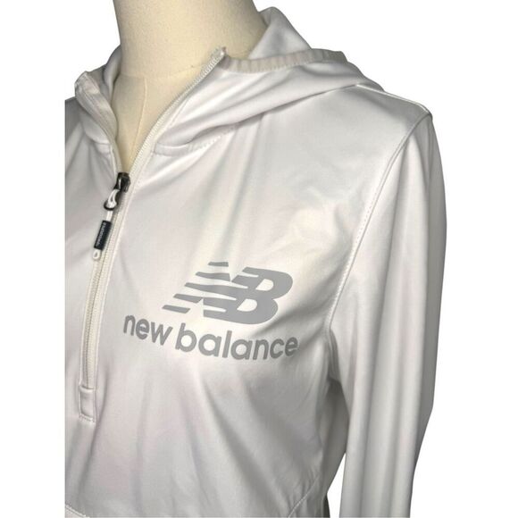 New Balance Women’s Small Windbreaker White Hooded Running Jacket 1/4 Zip - Picture 2 of 7